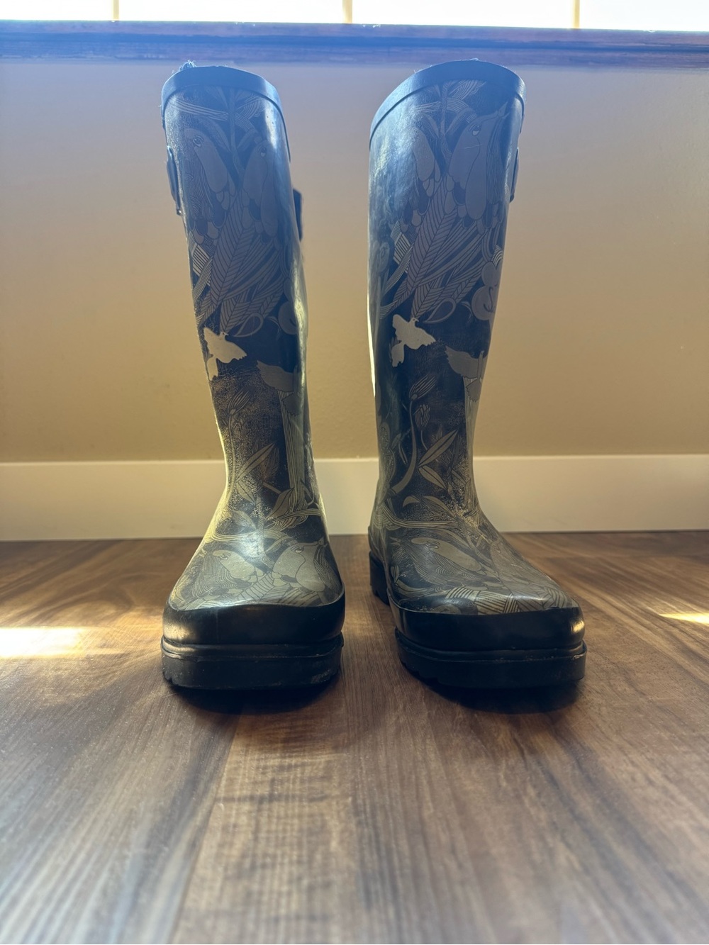 The Sak Peace Nature Happy & Tall Rain Boots Black Floral Bird Size 9